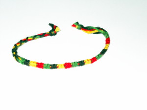 Bracelet en macramé rasta