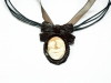 Collier pendentif camé