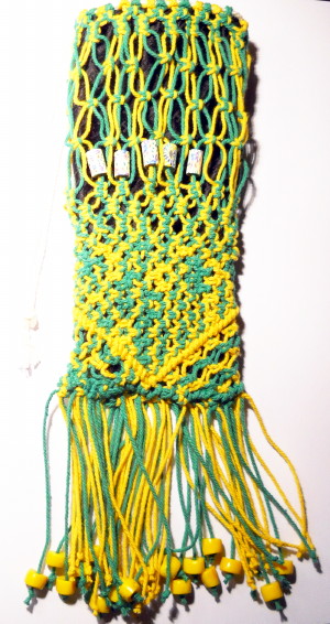 Sac à main, pochette bicolore en macramé