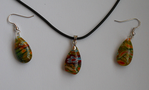 Parure collier et boucles en verre Murano vert foncé