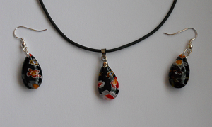 Parure collier et boucles en verre Murano noir