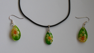 Parure collier et boucles en verre Murano vert