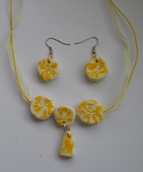 Parure collier et boucles cercle jaunes