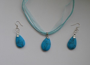 Parrure de goutte turquoise et organza bleu
